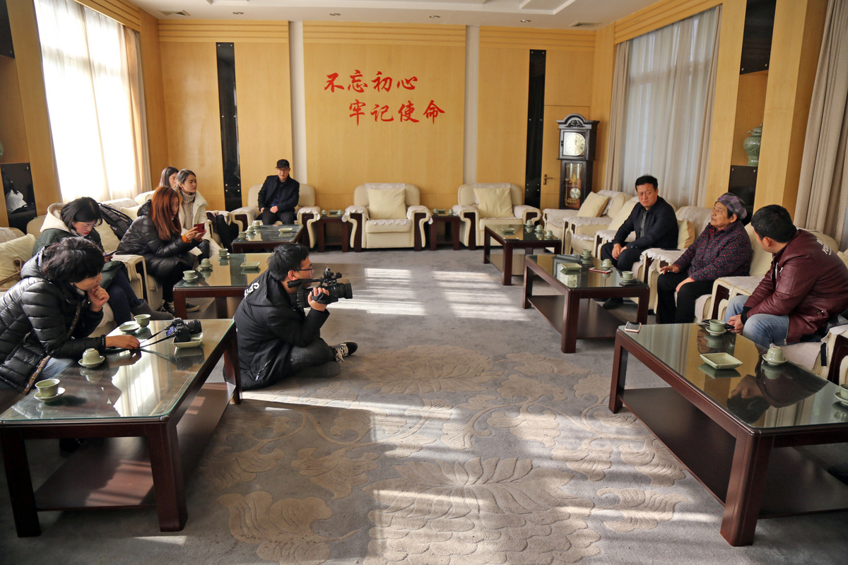 管家婆一肖-一码-一中,精选资料解析大全