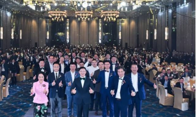 2025年新澳门正版资料精选,2025年新澳门正版资料精选，探索未来博彩的智慧与机遇
