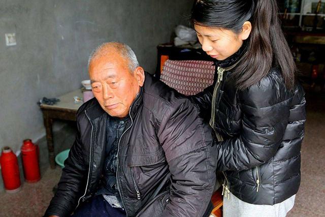 二四六天天彩资料大全网,警惕网络陷阱，揭秘二四六天天彩资料大全网的真相